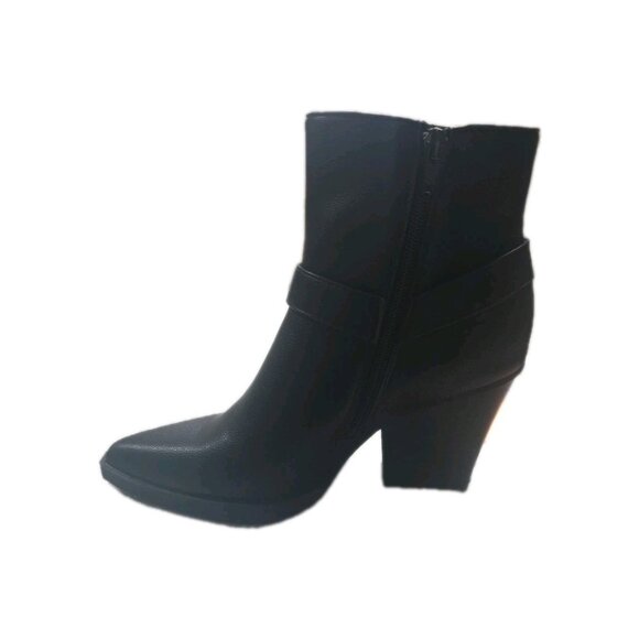 BCBGeneration Women's Cassidy Ankle Boot Black. Size7M. (WS344) - Picture 5 of 5